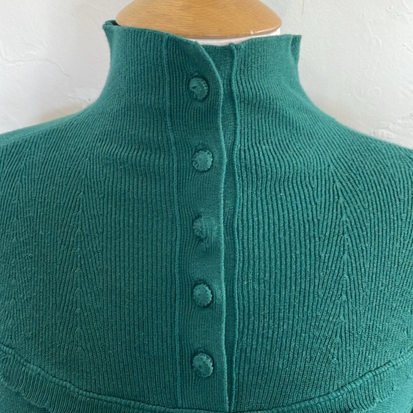 Vintage Green Long Sleeve Button Cuff Turtle Neck Button Front Pull Over Sweater - Picture 5 of 8